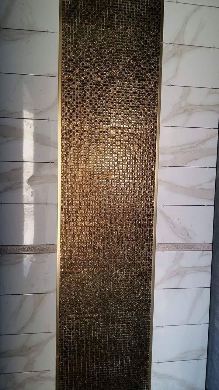 Goldenes Mosaik Spa - Fliesenleger Freiburg Projekt von Madlin Fliesen